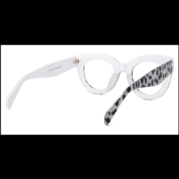Fabulous Grey and Black Leopard Print Glasses! Brand New With Eye Case! - Picture 3 of 6